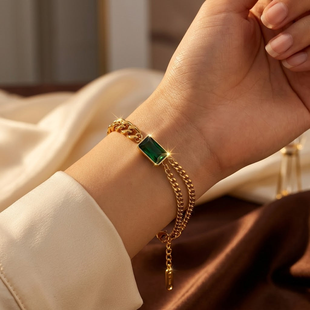 Mabel | Emerald Bar Bracelet