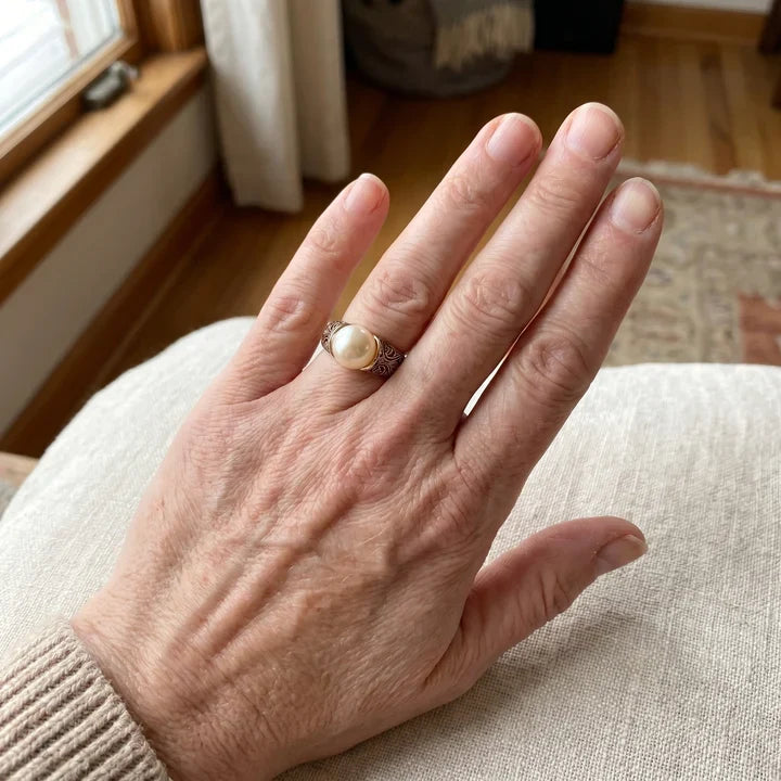 Fleur | Timeless Vintage Pearl Gold Ring