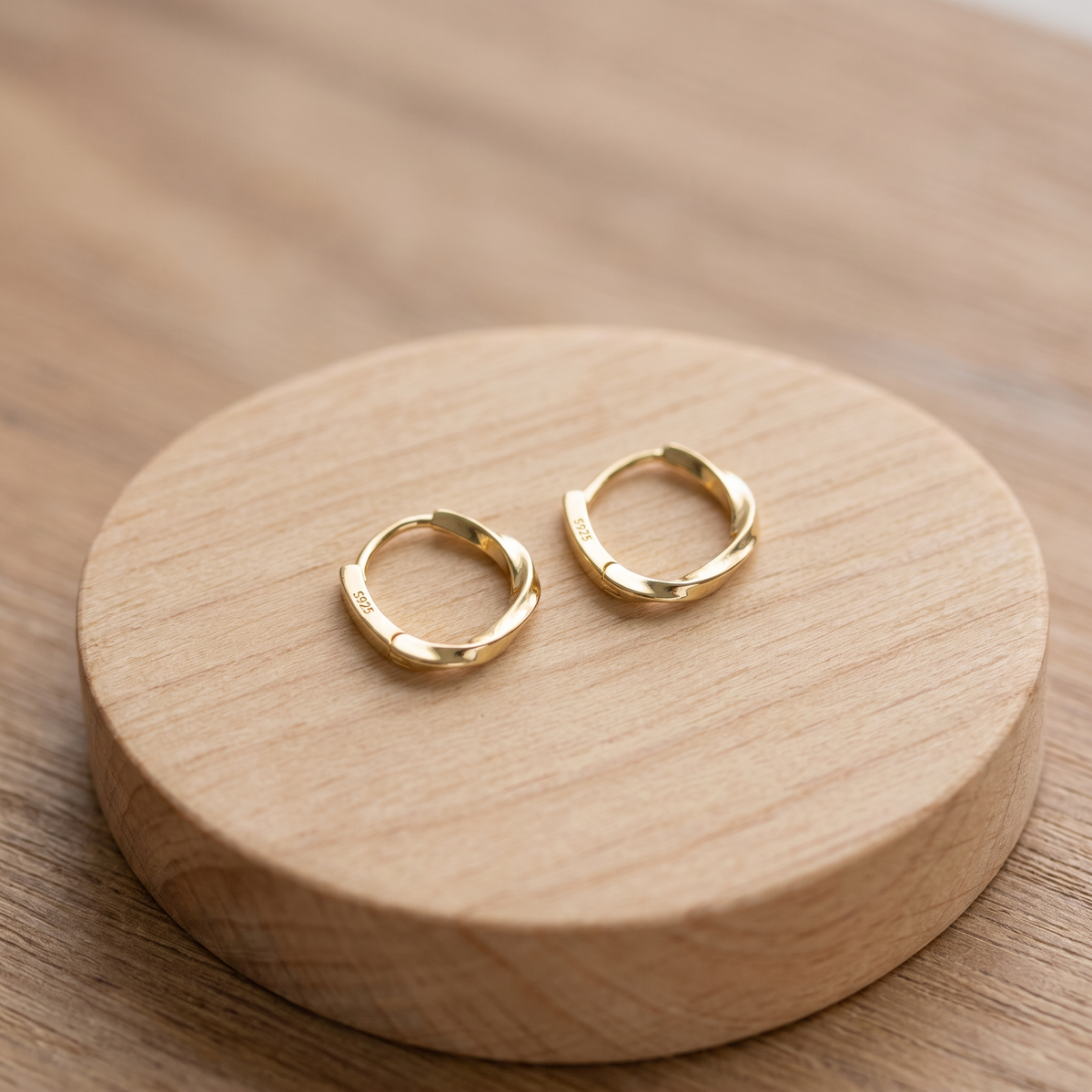 Mona | Gold Round Inlay Earrings