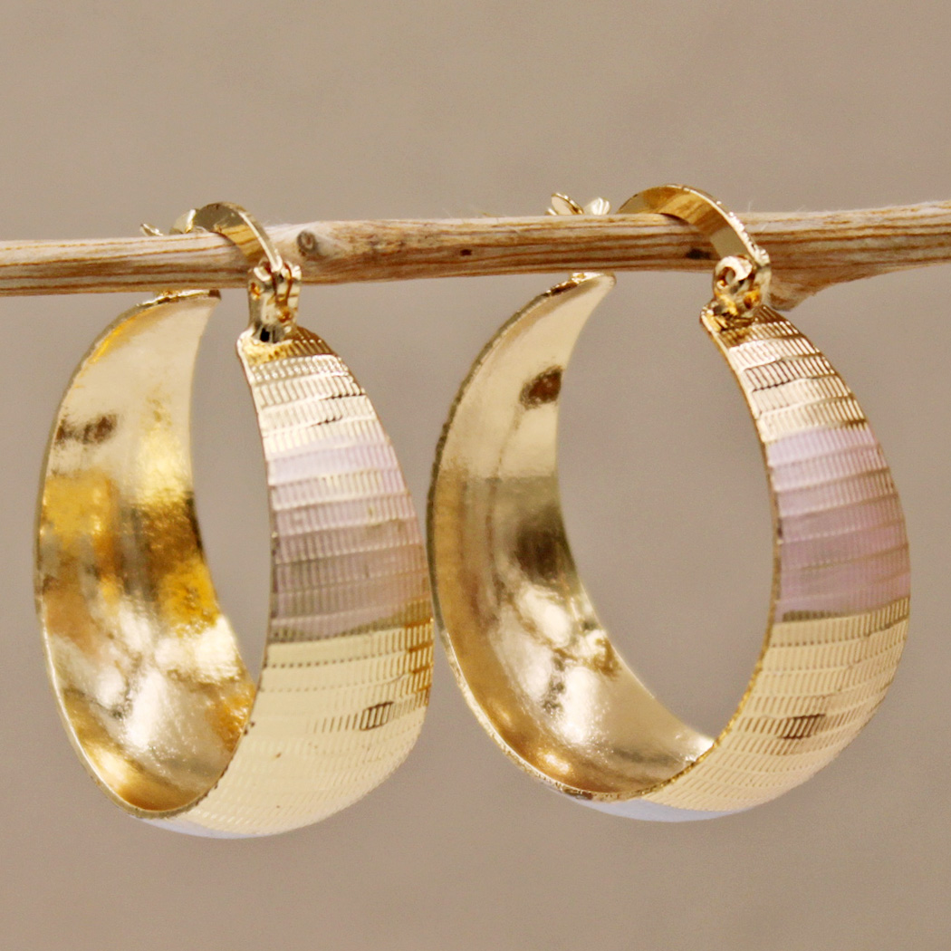 Challenging Luxury Gold Earrings