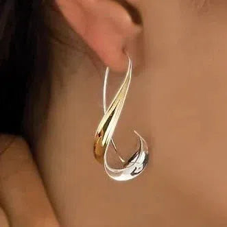 Mabel | Gold Dangling Vintage Earrings