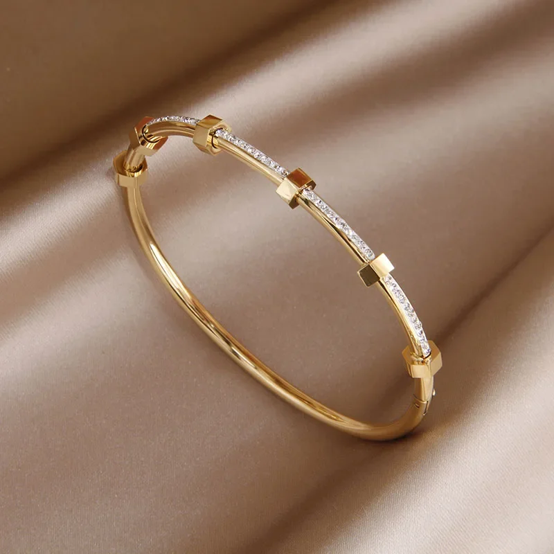 Goldie | Bright Gold Bracelet