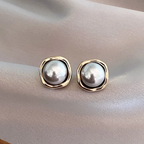 Noir | Black Pearl Earrings