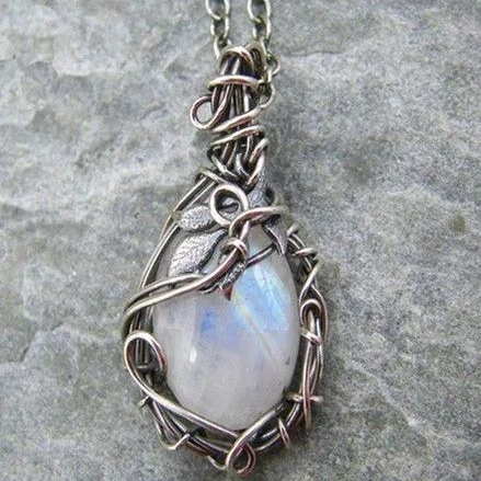Luna | Moonstone Silver Necklace