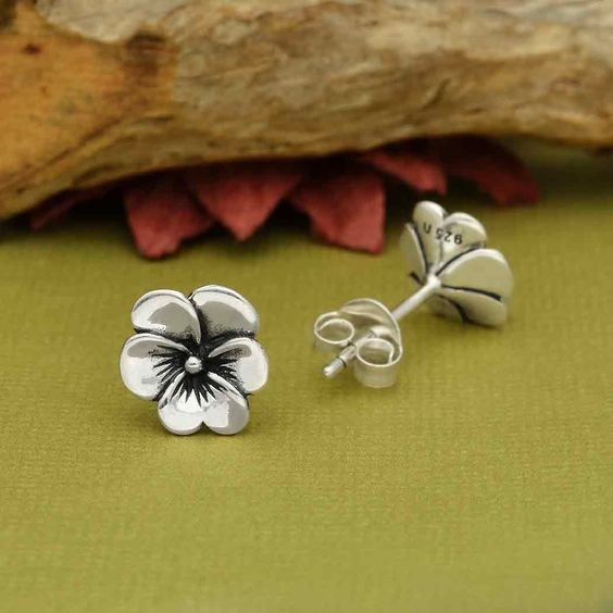 Daisy | Flower Stud Earrings