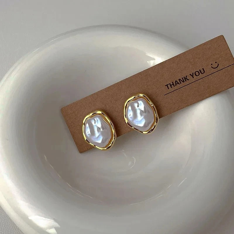 Willa | Elegant Pearl Earrings
