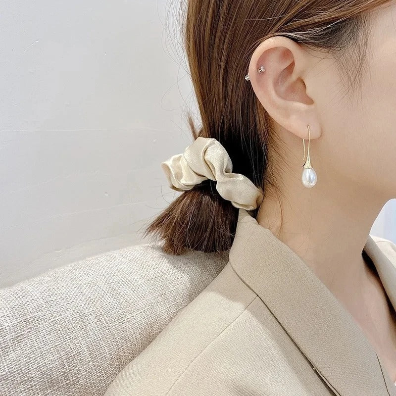 Constance | Helena Classic Pearl Earrings