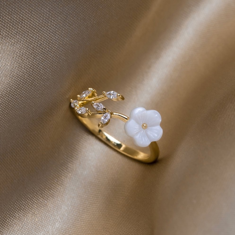 Effie | Gold Floral Leaf Open Ring