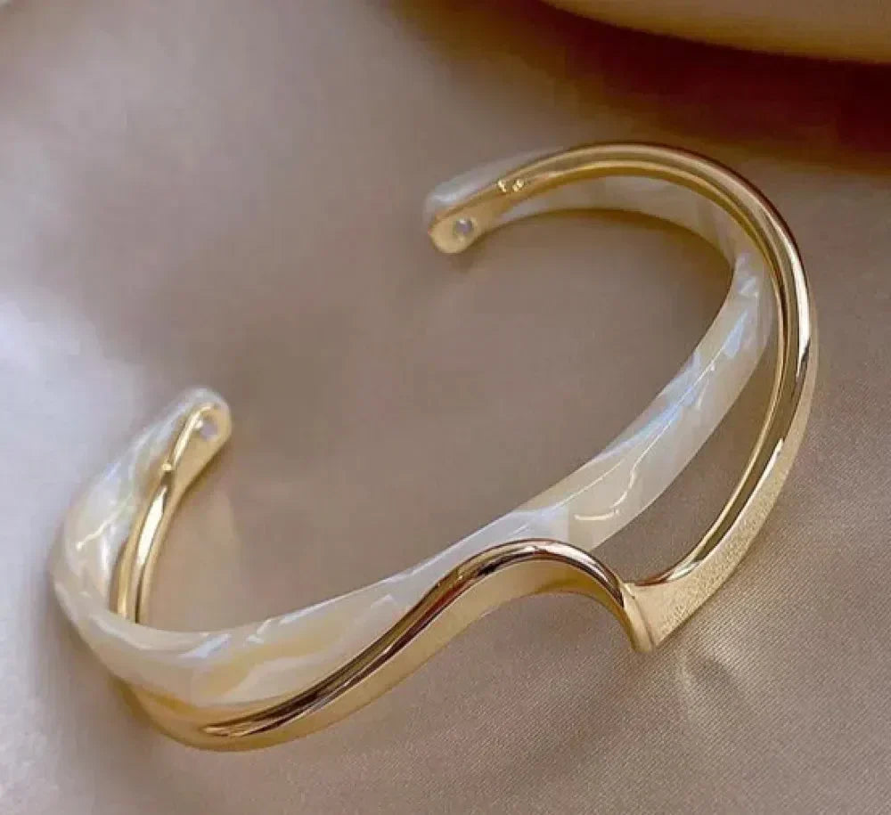 Luna | White Opal Bracelet